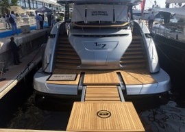 A stunning new DYNAMIQ GTT 115 luxury yacht with teak decks by DUCA Solutions