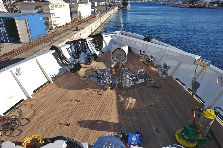 Teak deck finishing motor yacht by Duca Solutions